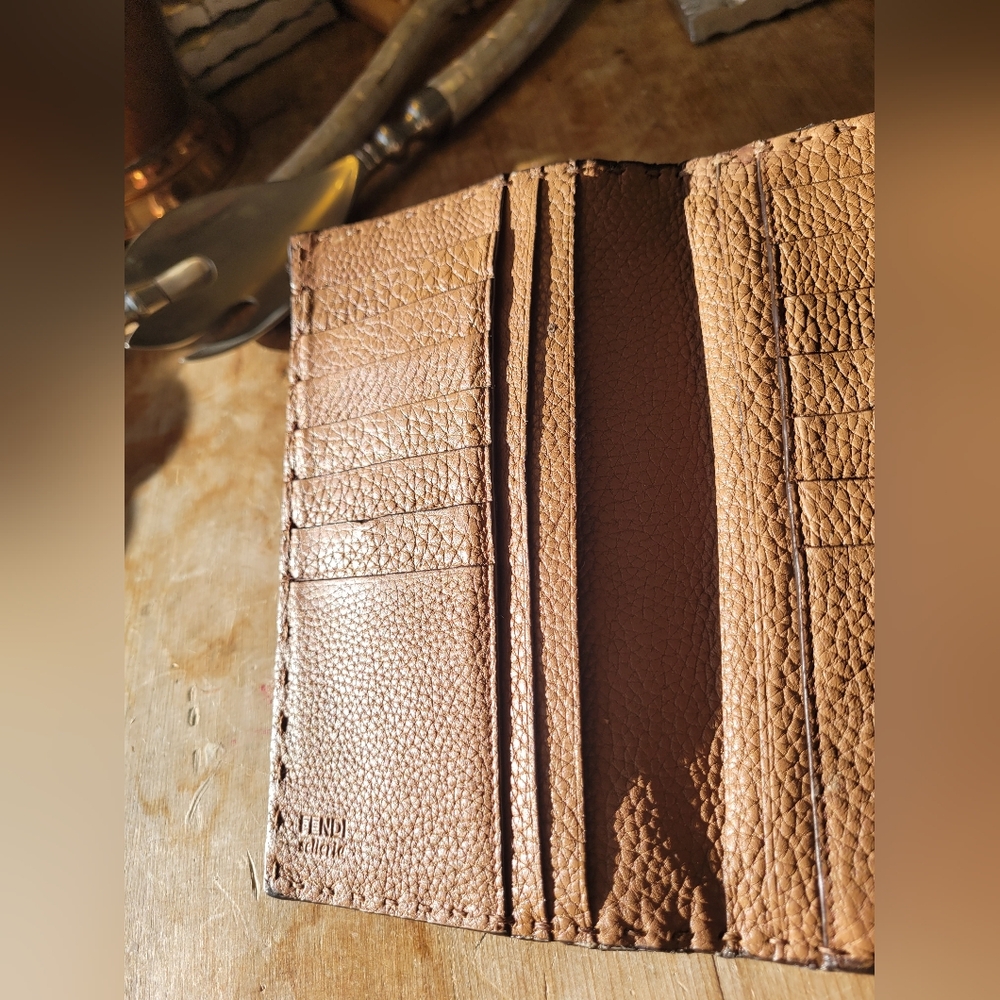 Fendi Long Wallet - Picture 5 of 5